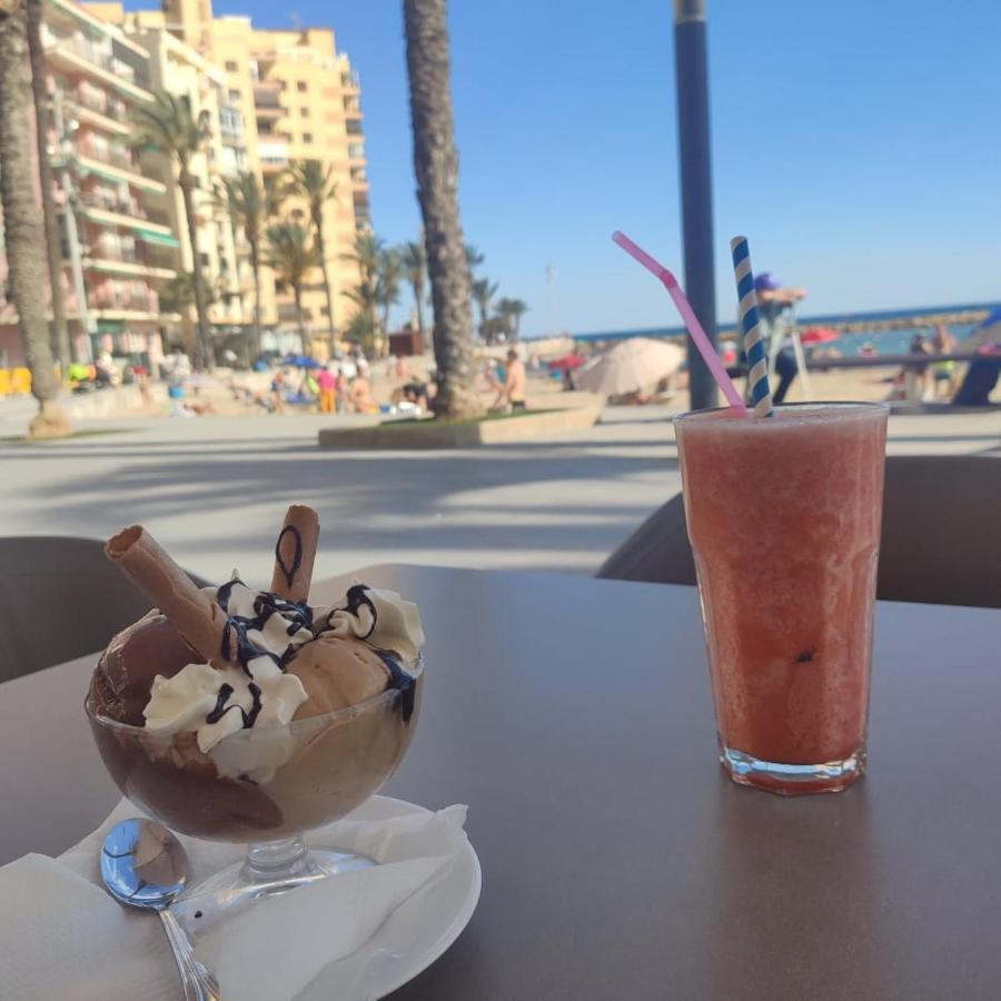 Appartement Proche Plage Avec Piscine En Centre Ville تورّيفيِخا المظهر الخارجي الصورة